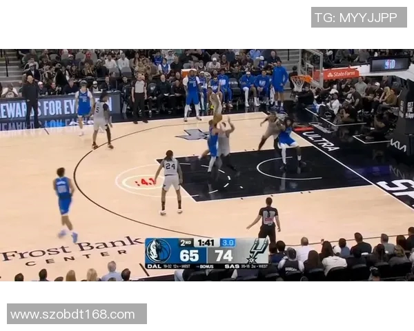 独行侠与爵士激情对决直播全程回顾与精彩瞬间分析